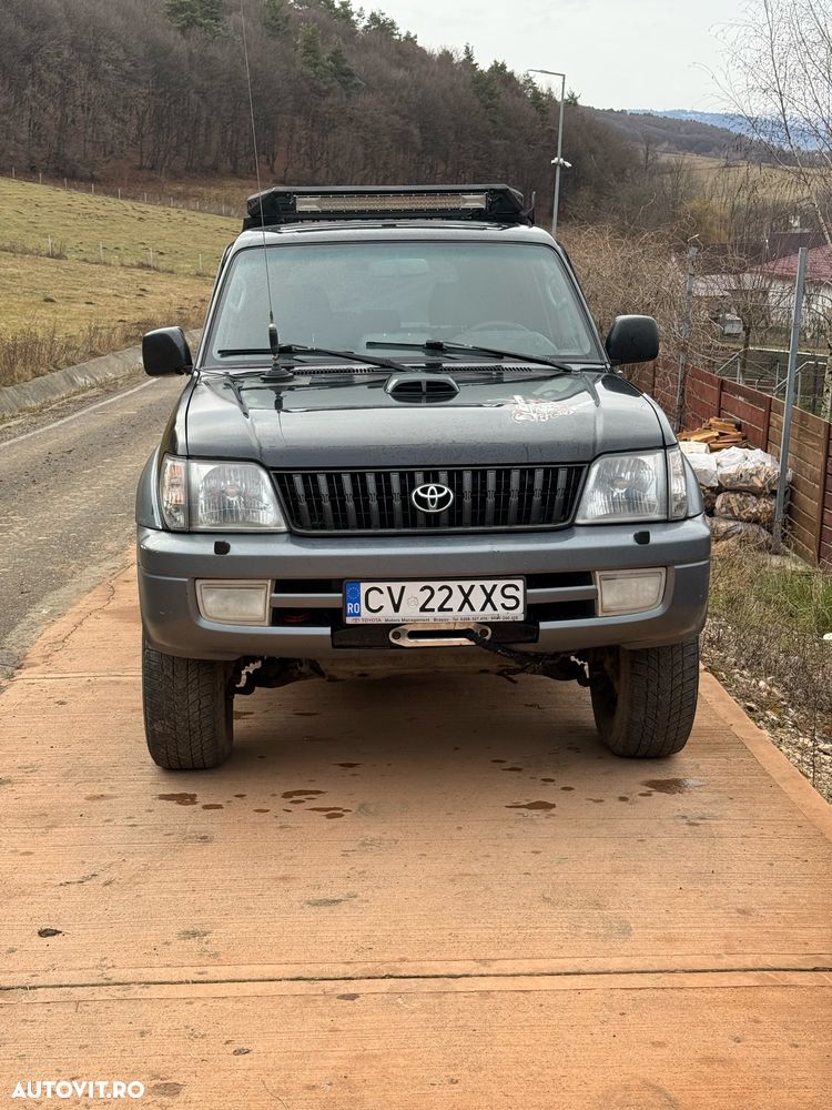 Toyota Land Cruiser - 7