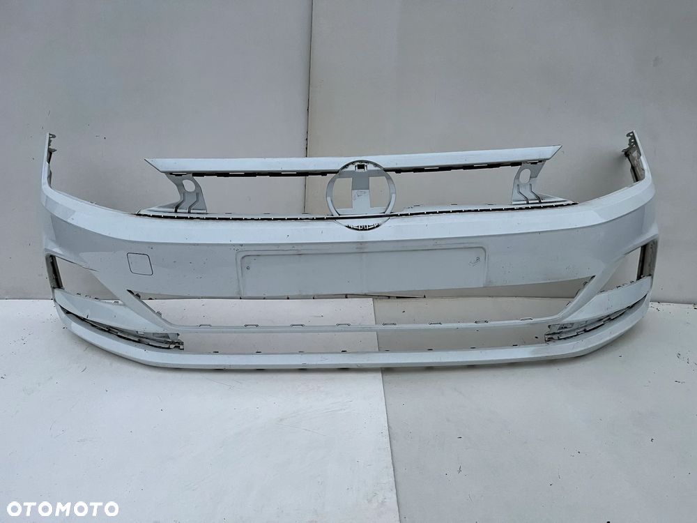 Volkswagen POLO VI 6 2G Zderzak Przód Przedni