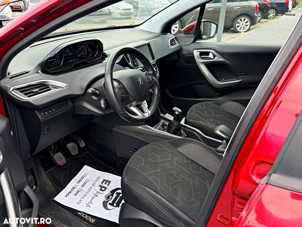 Peugeot 2008 PureTech 110 Style - 16