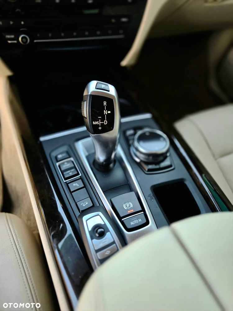 BMW X5 xDrive35i - 17