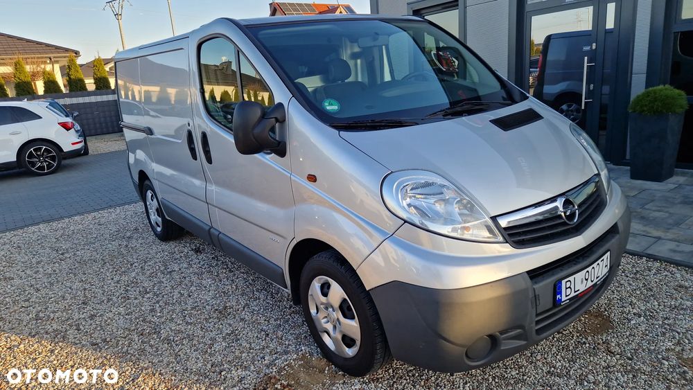 Opel Vivaro - 1