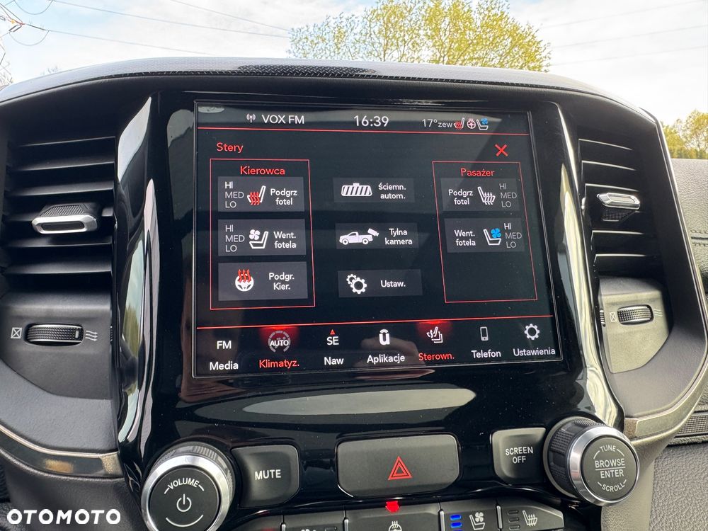 RAM 1500 5.7 Quad Cab Laramie - 31