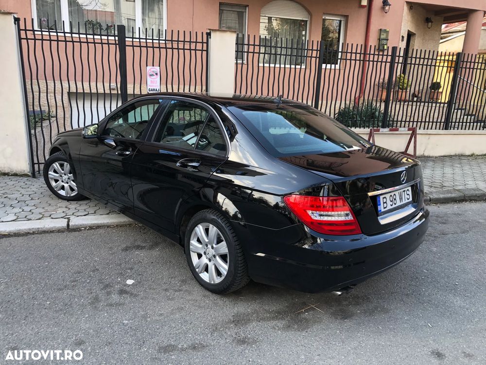 Mercedes-Benz C - 12