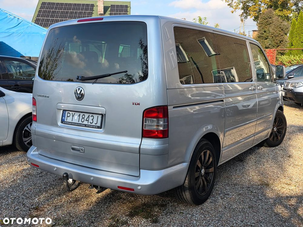 Volkswagen Multivan - 13