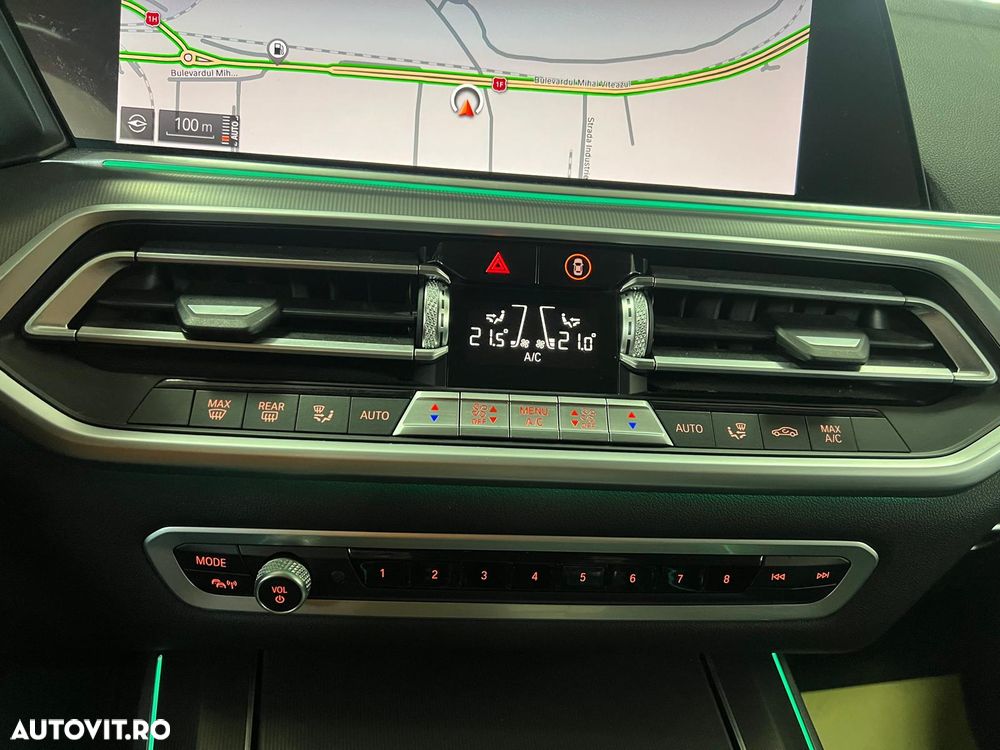 BMW X5 xDrive45e - 32