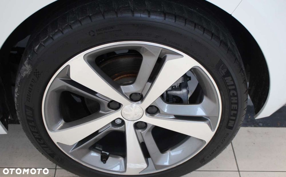 Peugeot 308 - 16