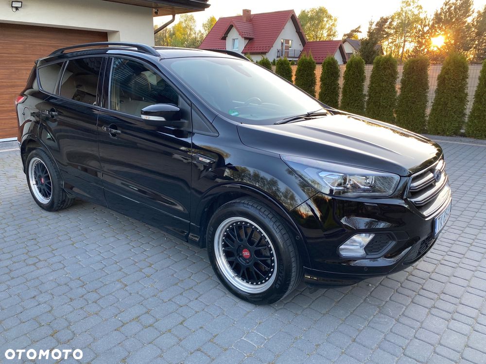 Ford Kuga 1.5 EcoBoost 2x4 ST-Line - 9