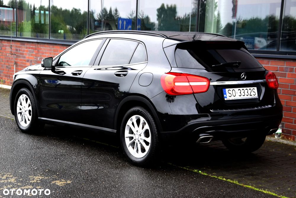 Mercedes-Benz GLA 180 - 17