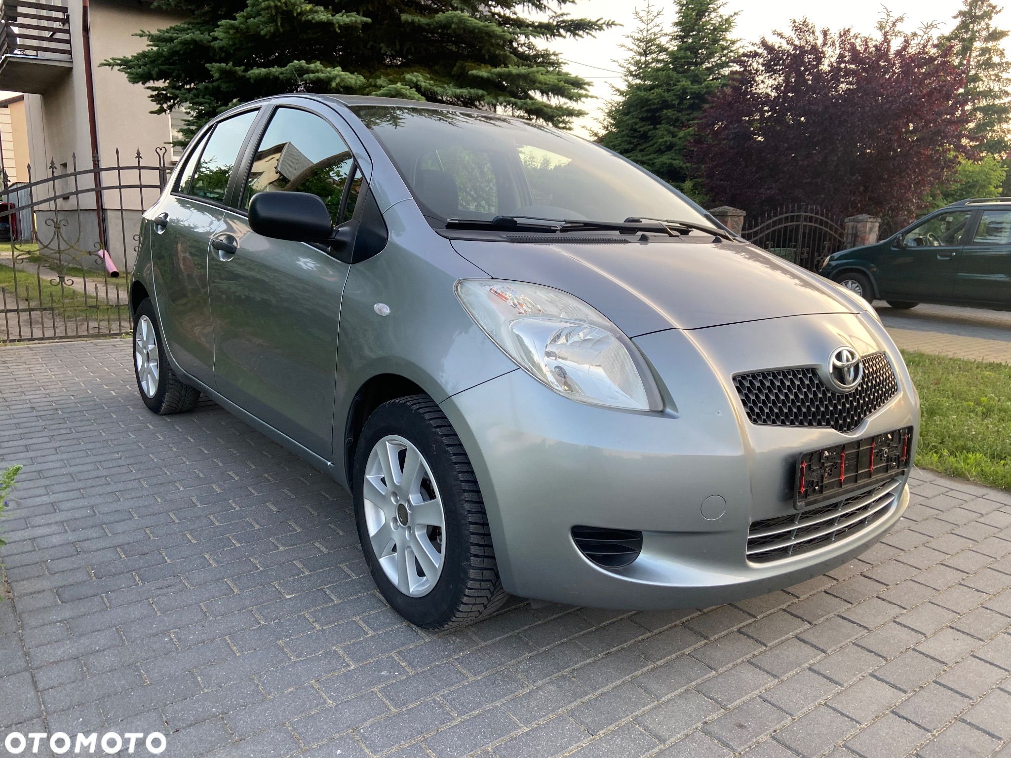 Toyota Yaris 1.3 VVT-i Executive - 1