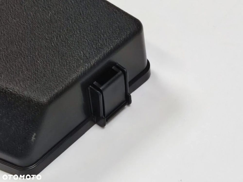 MITSUBISHI OUTLANDER PHEV 20-22r Pokrywa Skrzynki Bezpieczników - 3