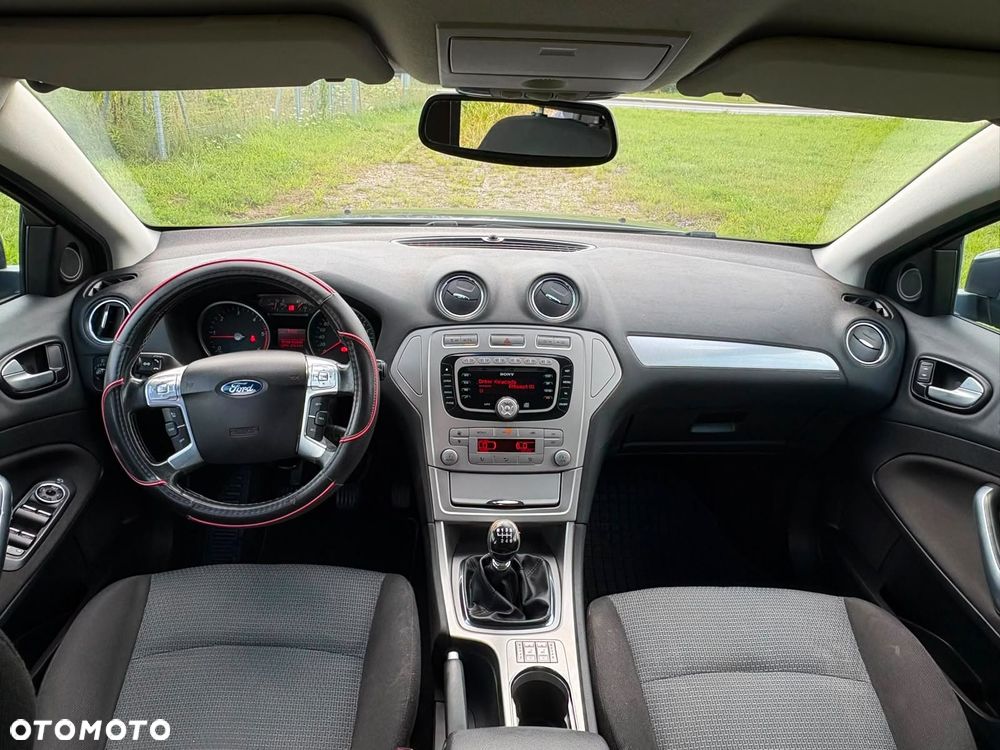 Ford Mondeo - 16