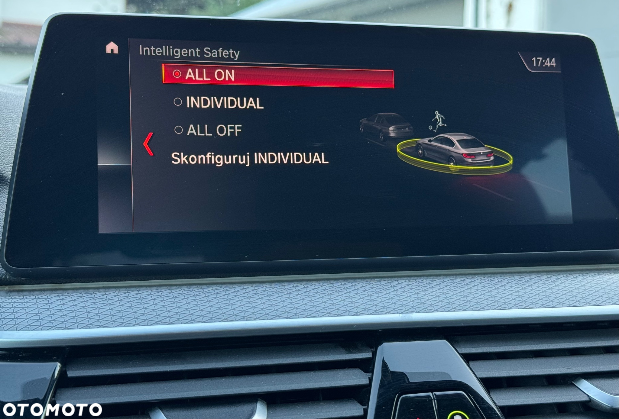 BMW Seria 5 530e iPerformance M Sport sport - 36