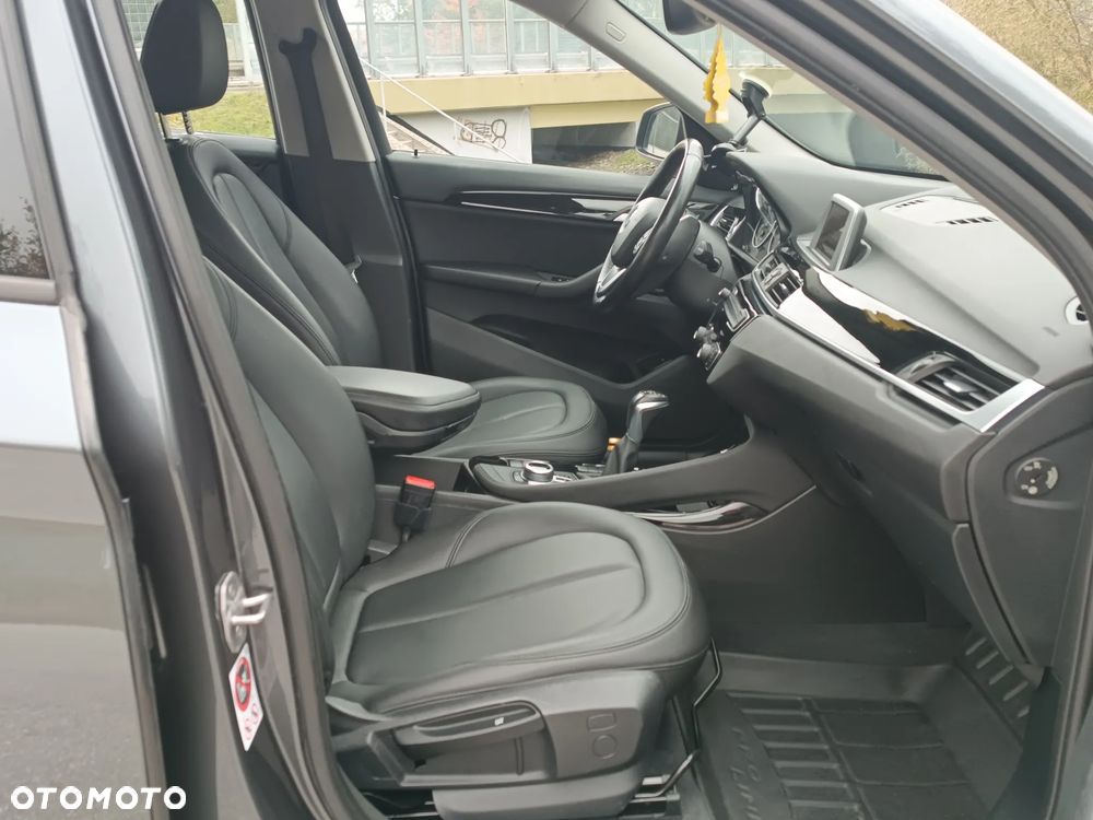 BMW X1 sDrive18d xLine - 16