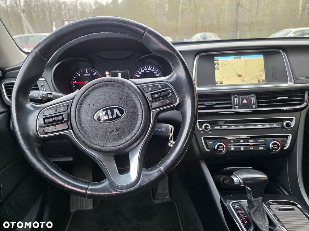 Kia Optima - 11