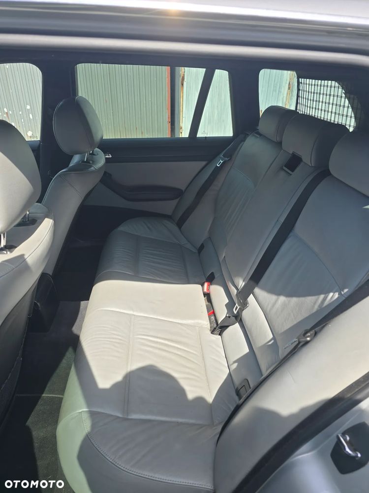 BMW Seria 3 - 11