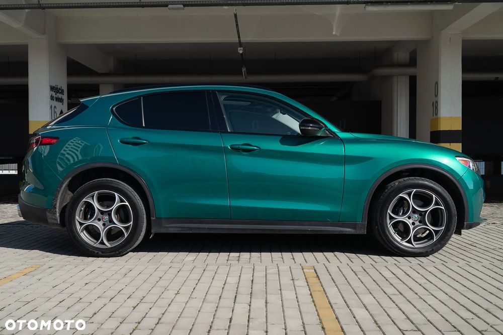 Alfa Romeo Stelvio 2.0 Turbo 16V AT8-Q4 Super - 3