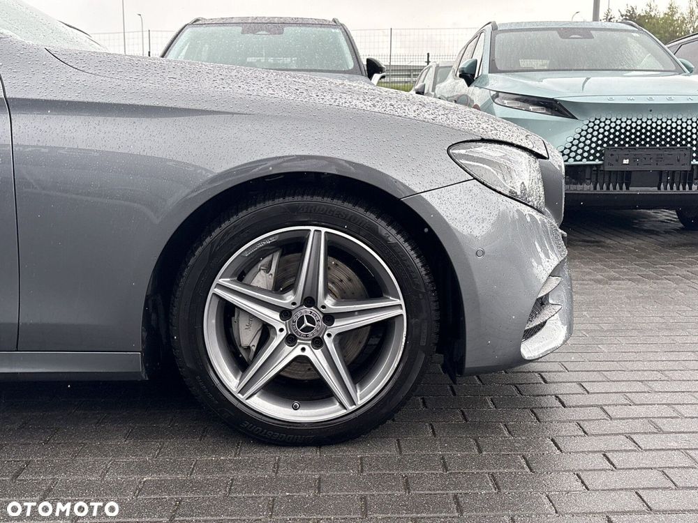 Mercedes-Benz Klasa E - 34
