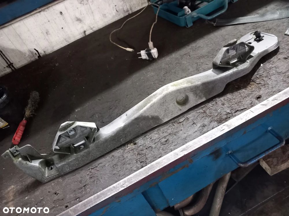 Wspornik, ślizg błotnika prawy Laguna III 901260001r