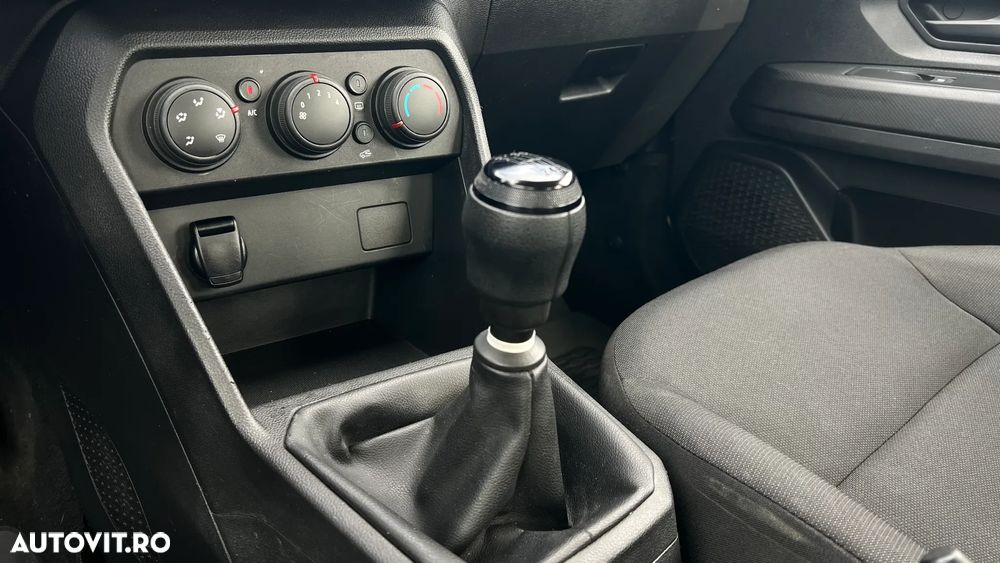 Dacia Logan TCe 90 MT6 Comfort - 10