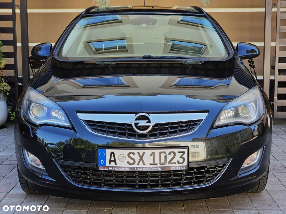 Opel Astra 1.6 Turbo 150 Jahre - 17