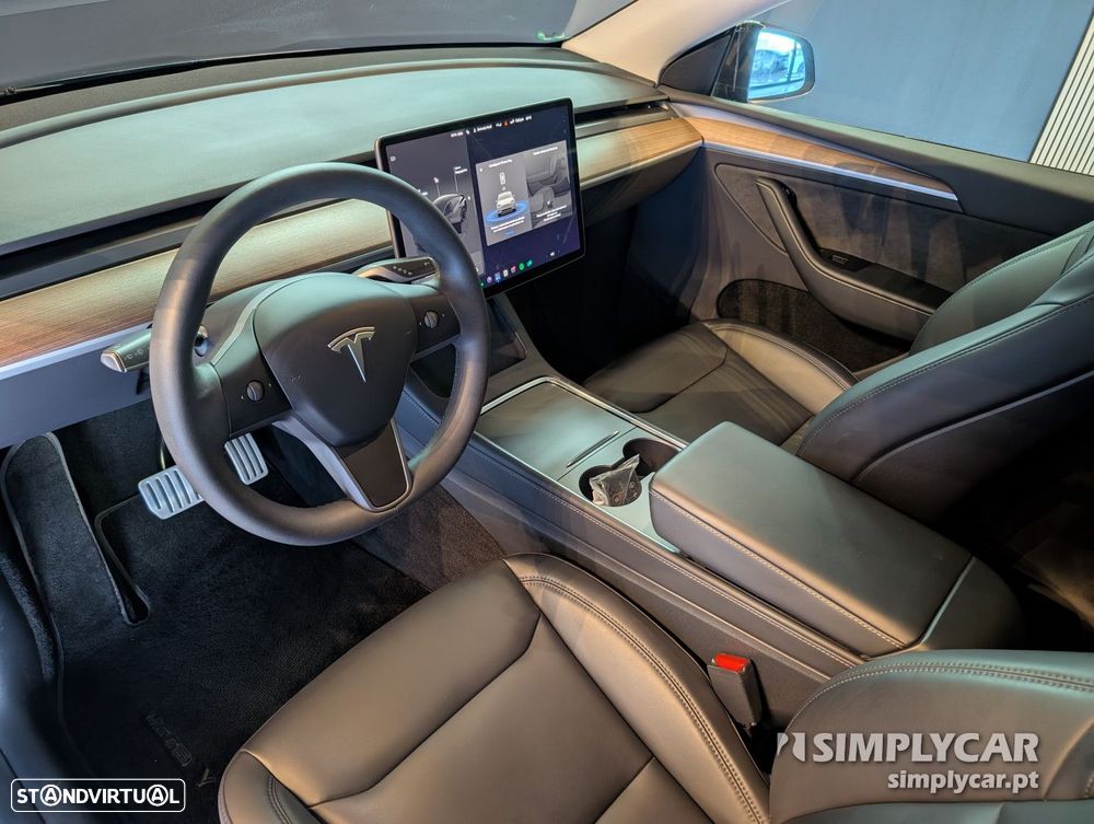 Tesla Model Y - 6