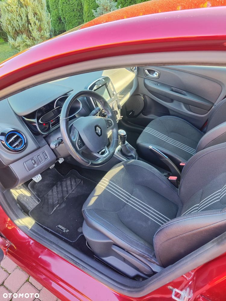Renault Clio - 6