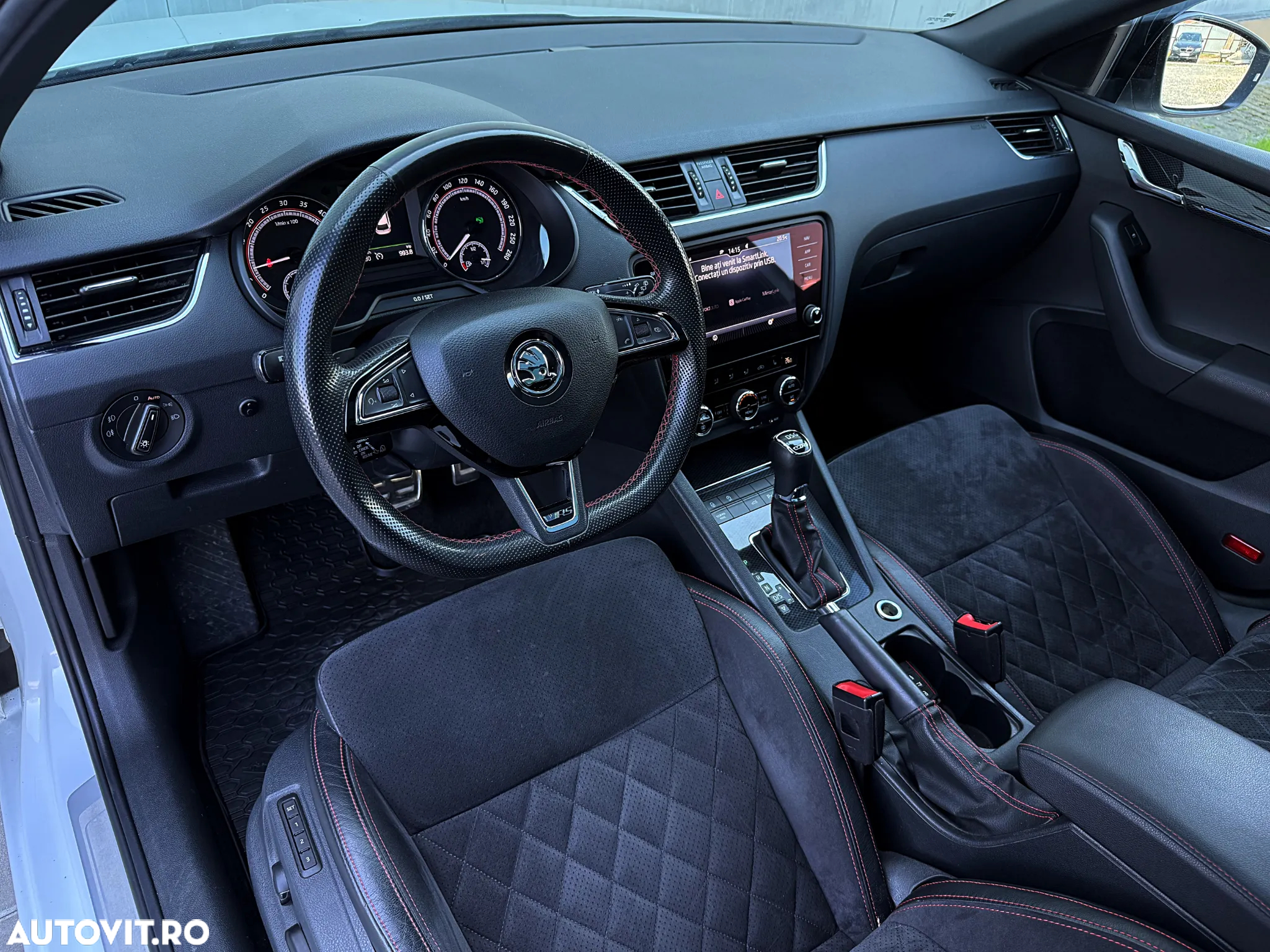 Skoda Octavia 2.0 TDI DSG RS - 10