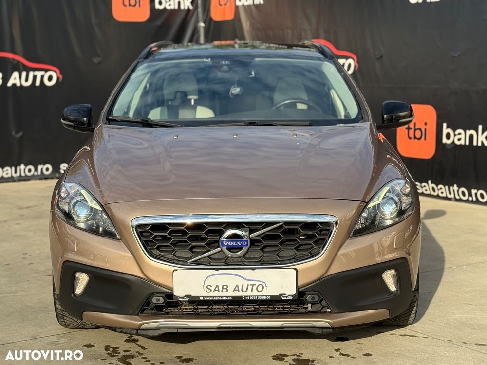 Volvo V40 Cross Country D4 Geartronic Kinetic - 2