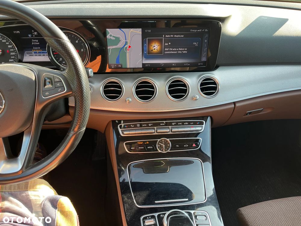 Mercedes-Benz Klasa E ver-200-d-9g--tronic-exclusive - 18