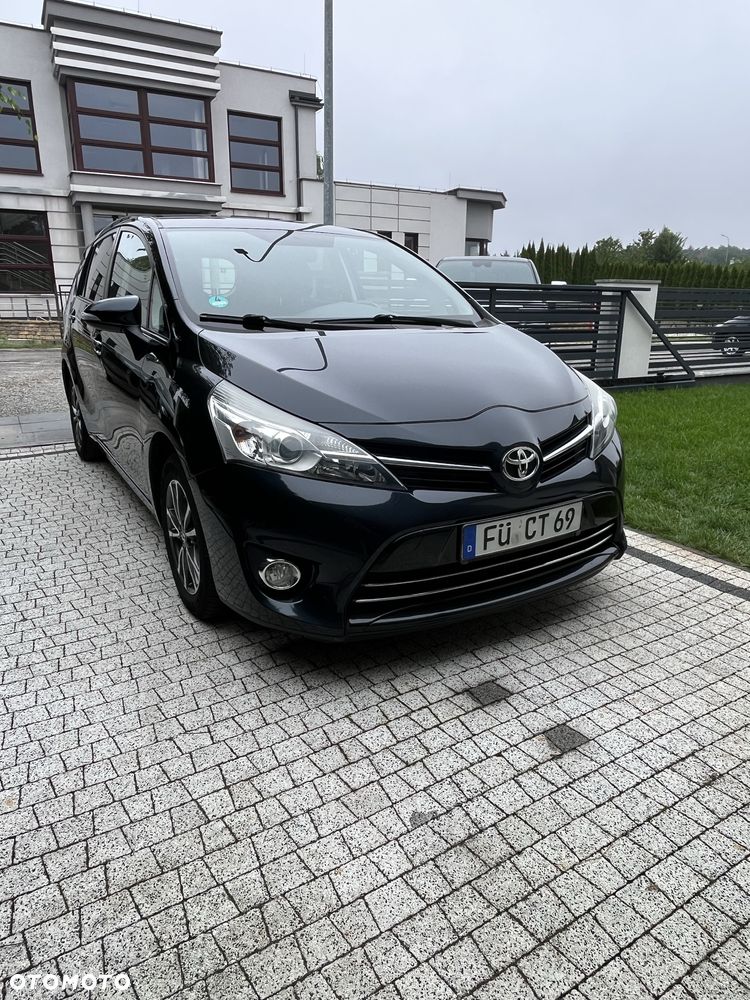Toyota Verso - 5