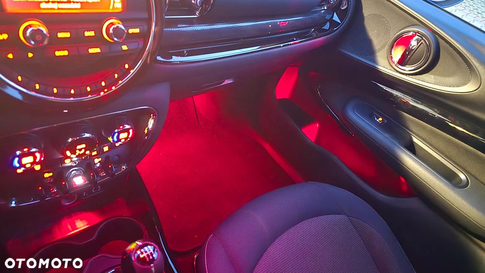 MINI Clubman Cooper Essential Trim - 37