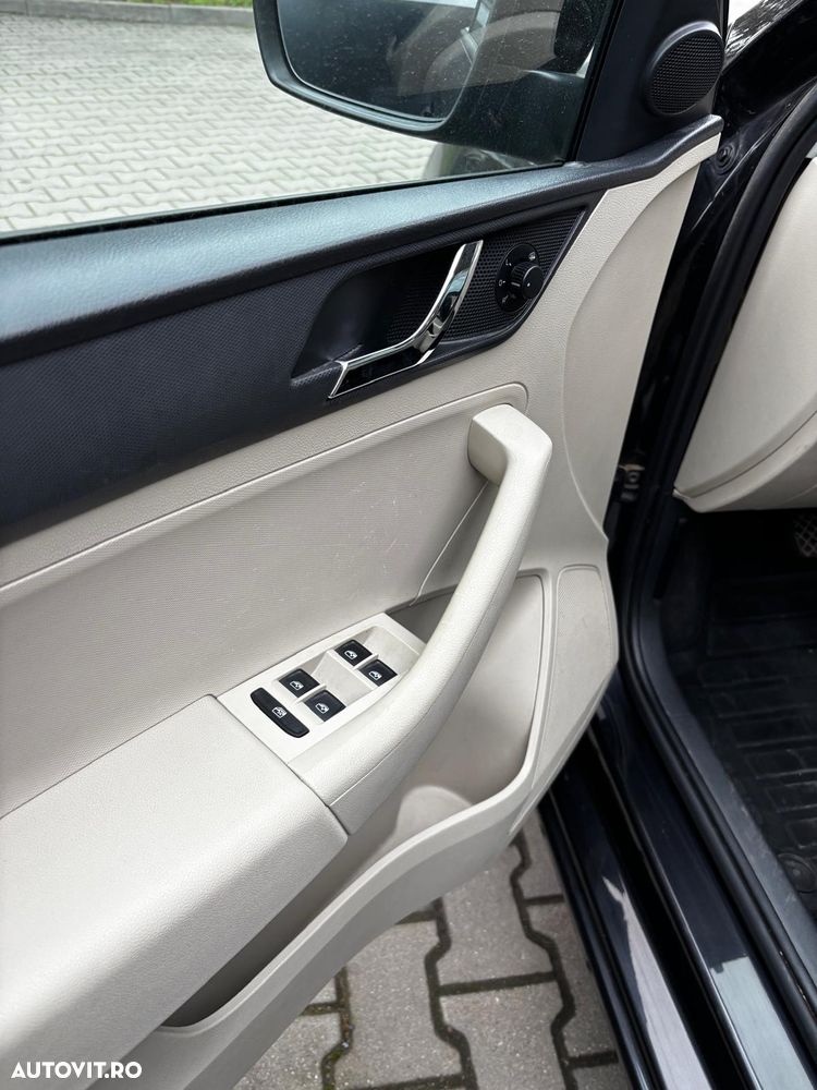 Skoda RAPID Spaceback 1.2 TSI Style - 15