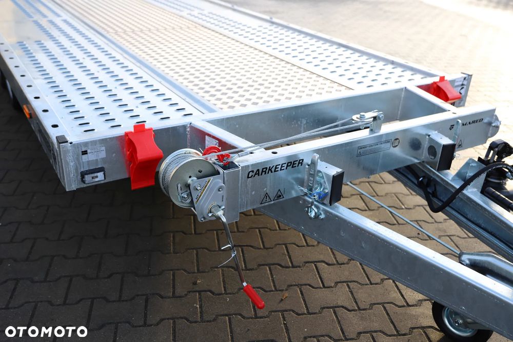 TEMARED /MARTZ CARKEEPER 5820/3 3,5T 580x207cm, Uchylna hydraulicznie , Wypełnienie sklejka+blachy alu, 3 osie, DMC 3500kg ,koła 10 - 8