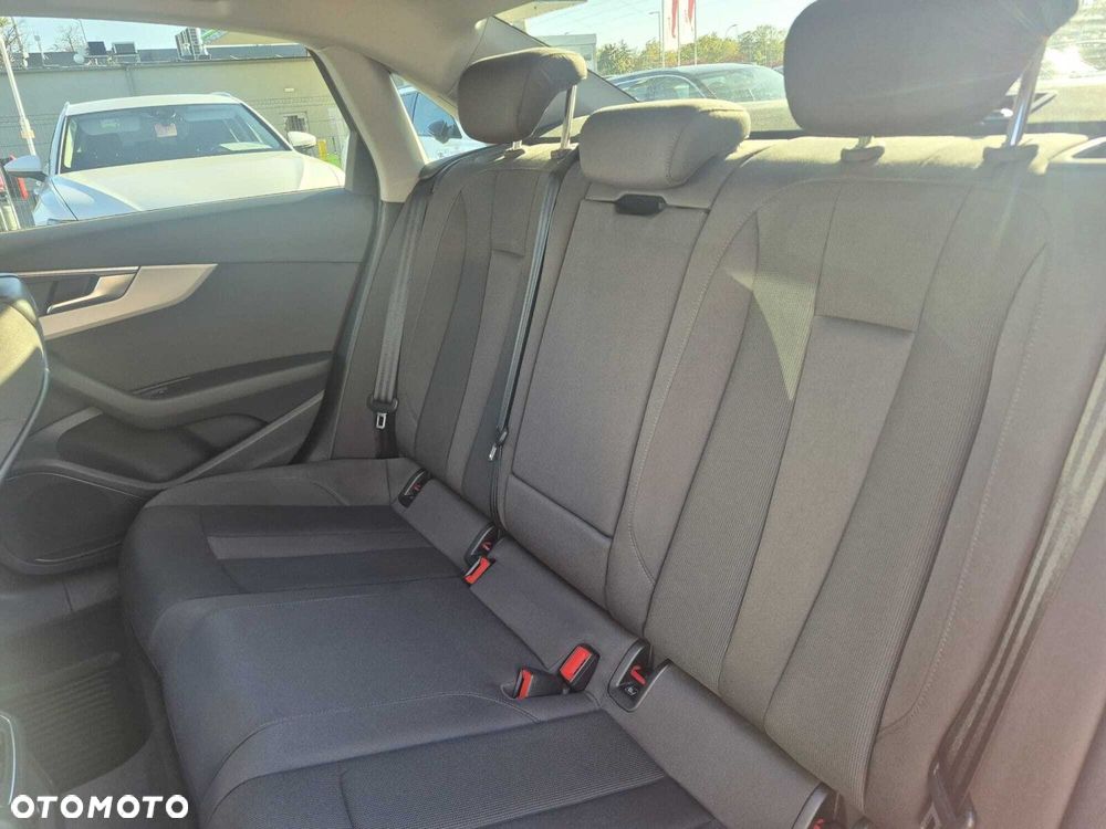 Audi A4 Limousine 2022