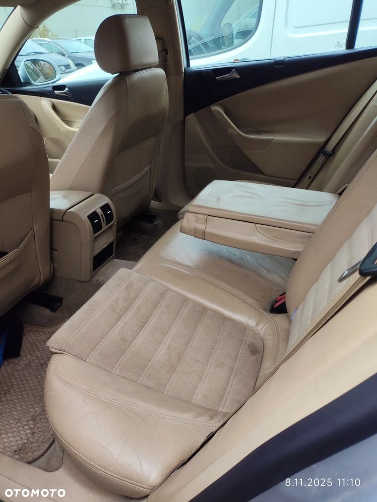 Volkswagen Passat 1.9 TDI Highline - 5
