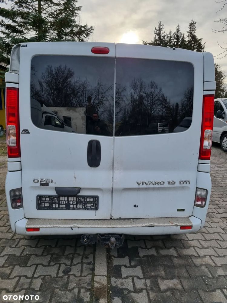 LISTWA KAROSERII ZDERZAK LEWA PRAWA BIAŁY TRAFIC VIVARO 01-14r. - 1