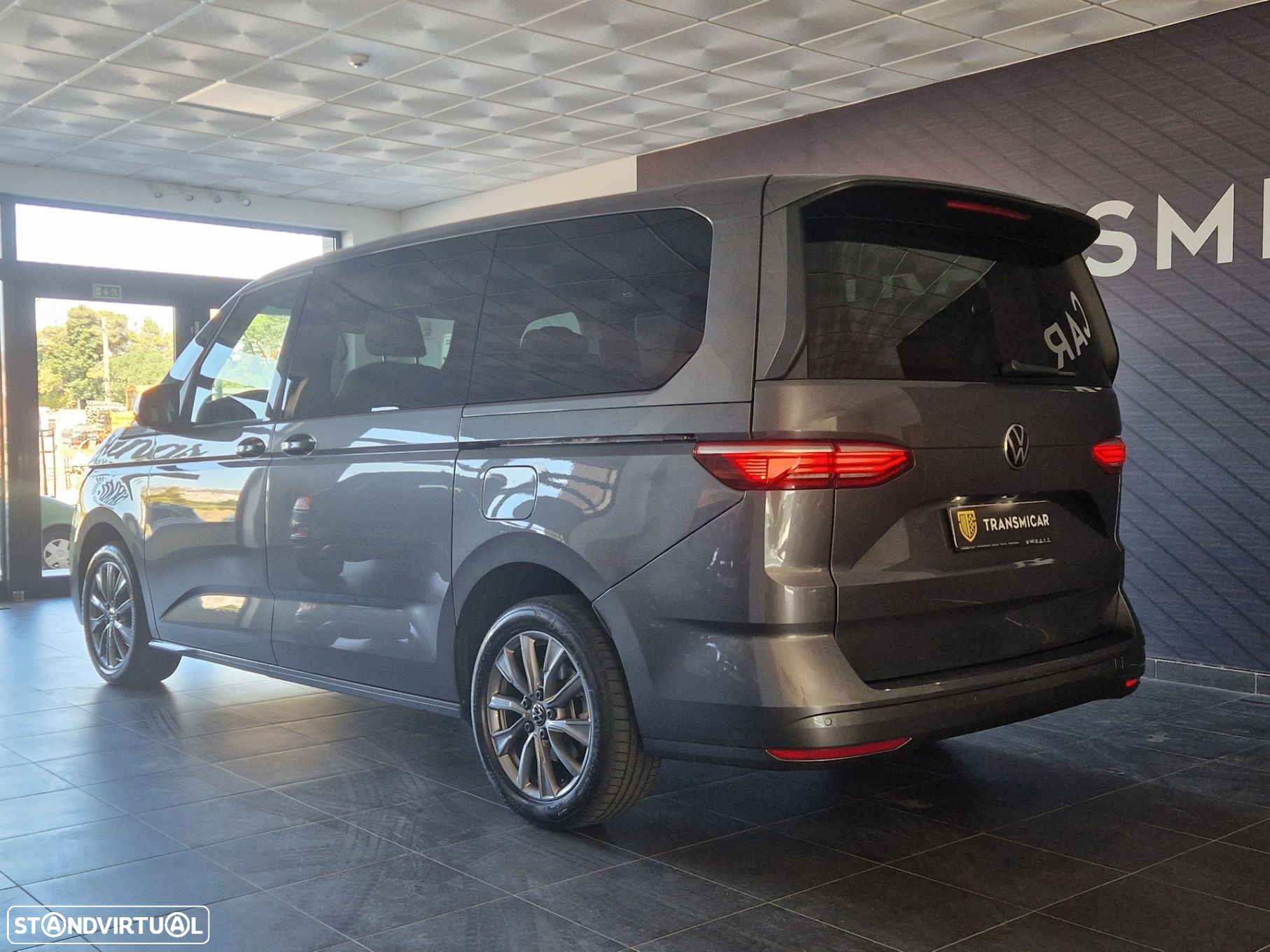 VW Multivan 2.0 TDI Life Longa DSG - 11