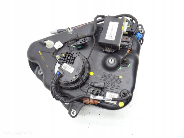 ZBIORNIK ZBIORNICZEK PŁYNU ADBLUE AUDI A4 B8 LIFT 2.0 TDI 8K0131877