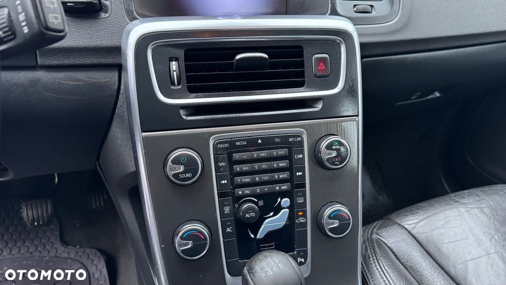 Volvo V60 D4 Momentum - 15