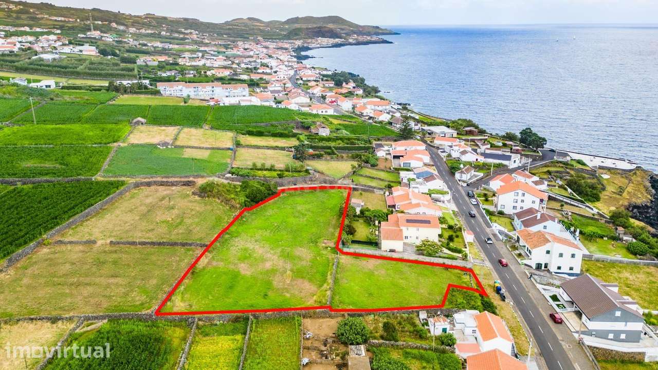 Terreno com vista sobre os Ilhéus  em Porto Judeu - Ilha Terceira - Grande imagem: 2/6