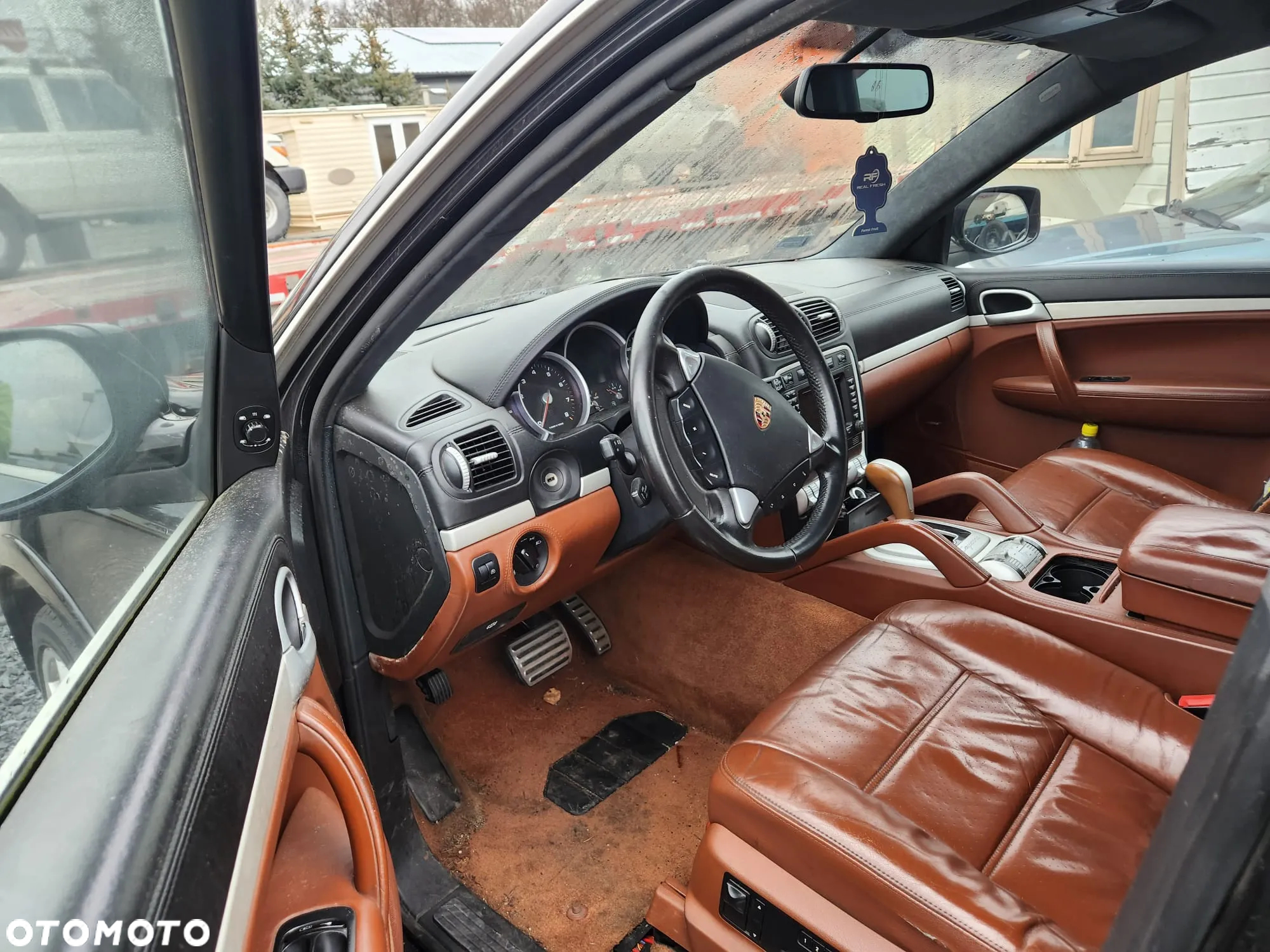 Porsche Cayenne Turbo - 4