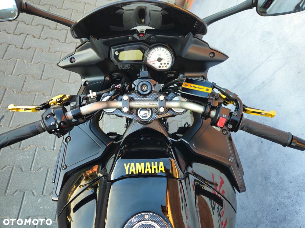 Yamaha FZ8 - 5