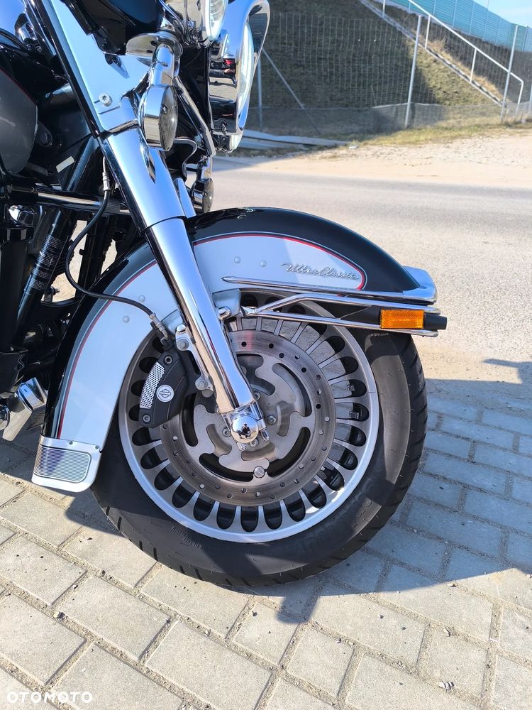 Harley-Davidson FLHTCU Ultra - 5