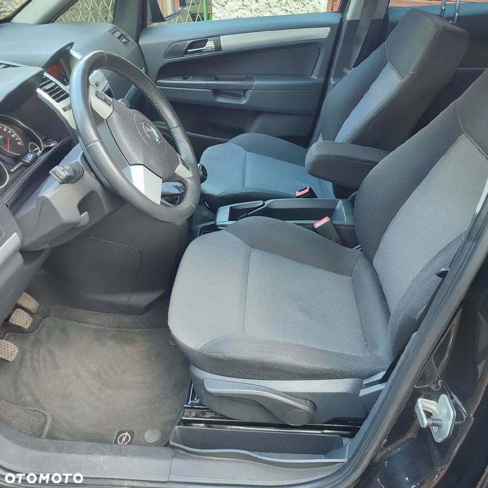 Opel Zafira 2011 photo 5