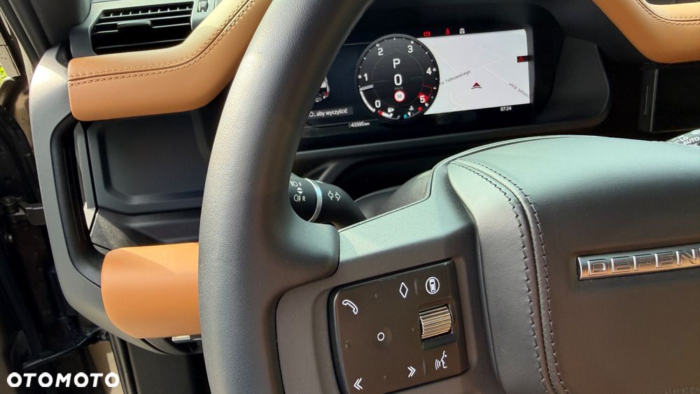 Land Rover Defender 3.0 D300 mHEV - 29
