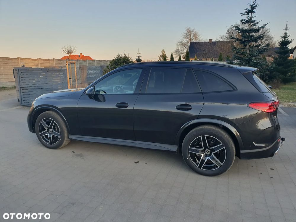 Mercedes-Benz GLC ver-220-d-4matic-9g--tronic-edition-amg-line - 5