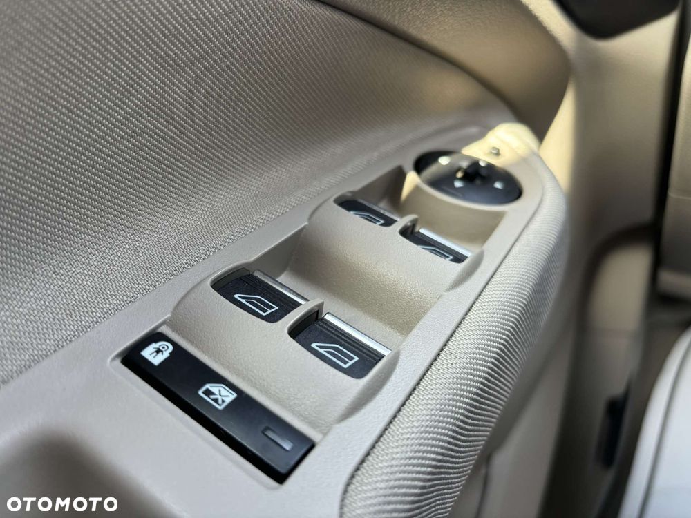 Ford Grand C-MAX - 19