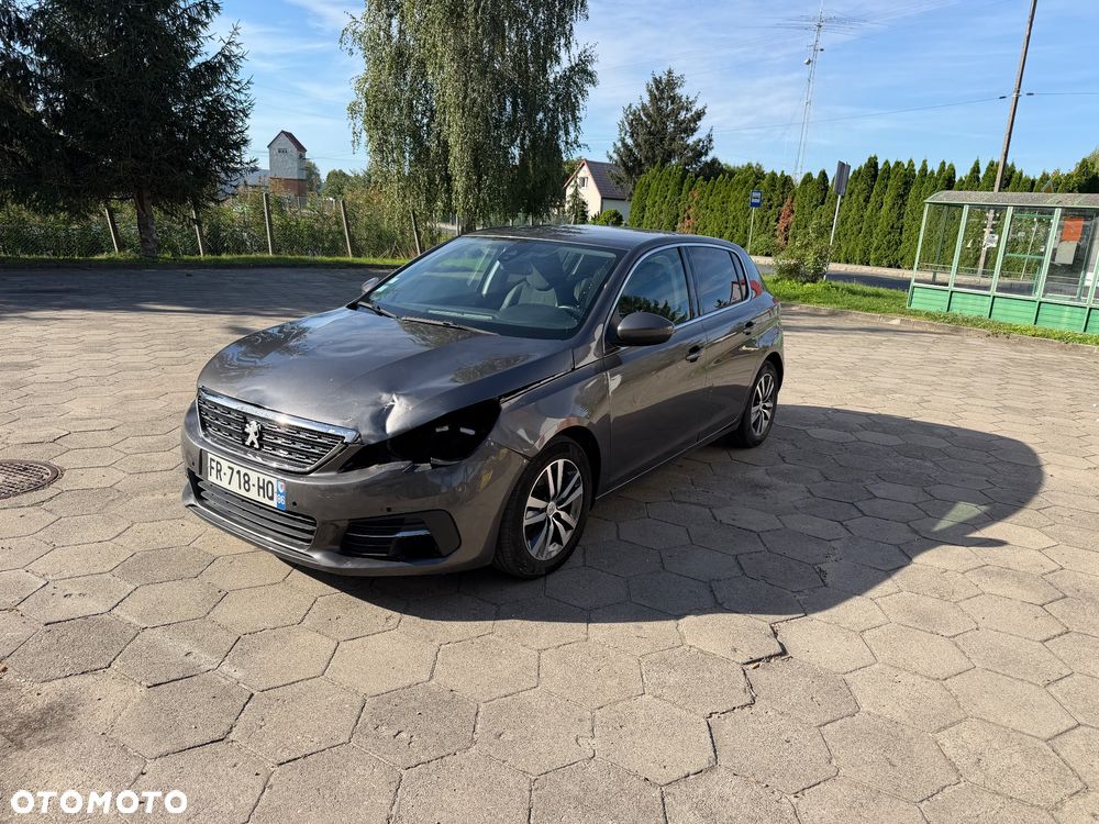 Peugeot 308 - 1