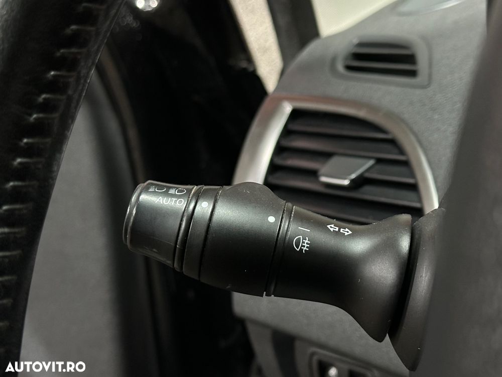 Renault Megane ENERGY dCi 110 GT LINE - 12