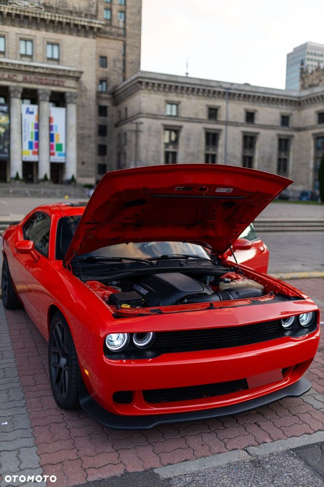Dodge Challenger - 33